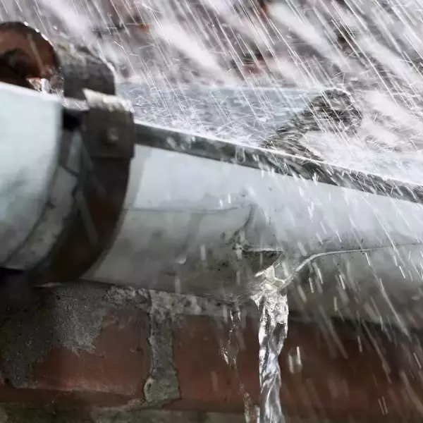 fuite de toit gouttiere 92