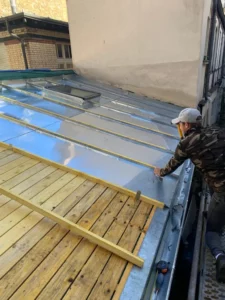 installation toiture zinc